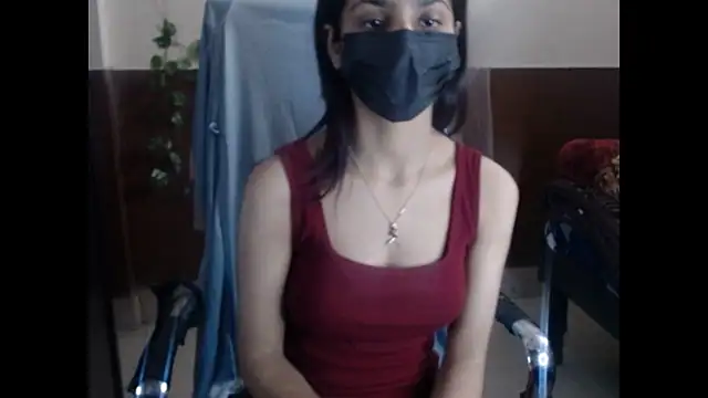 Snapshot of _kamyaa09 chatting on February 15, 2026, 10:14 am kamyaa09 online show from February 15, 2026, 10:14 am