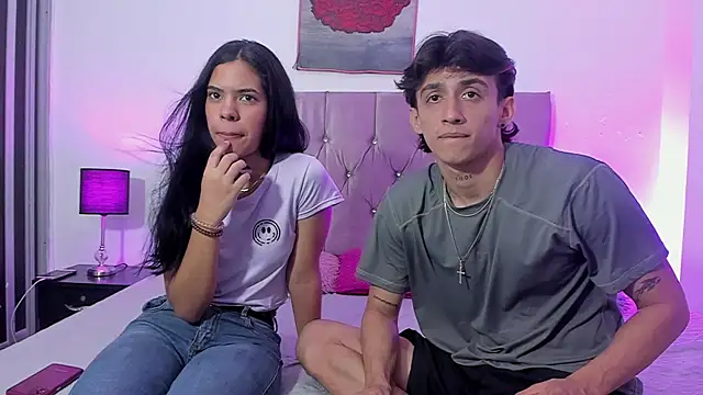 AndretiiAndCamila online show from September 18, 2025, 1:14 pm