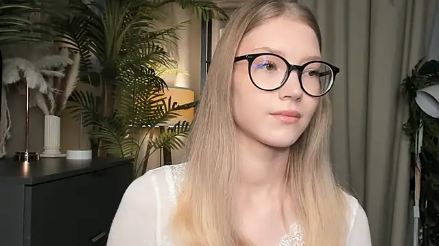 ChinBonnell online show from November 13, 2025, 5:44 am