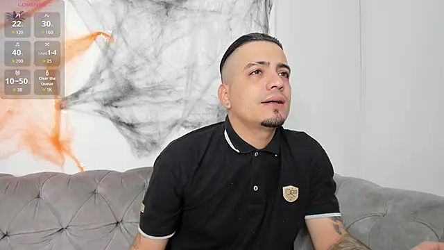 OwenStonne  online show from October 20, 2025, 3:52 am