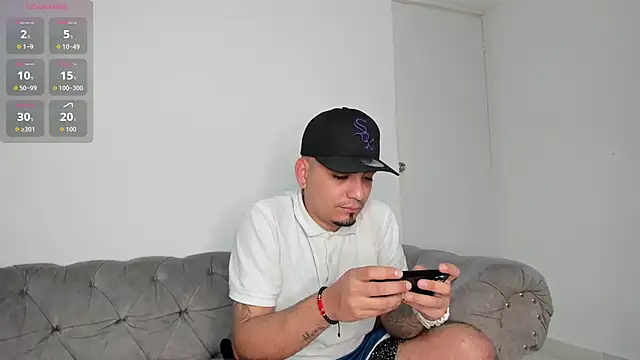 OwenStonne  online show from September 23, 2025, 3:57 am