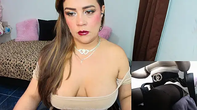 Paulina-Becerraa online show from July 16, 2026, 4:42 am
