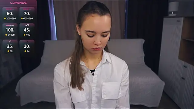 KayleenCurtis online show from September 11, 2025, 5:18 am