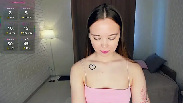 KayleenCurtis online show from April 16, 2026, 4:35 am