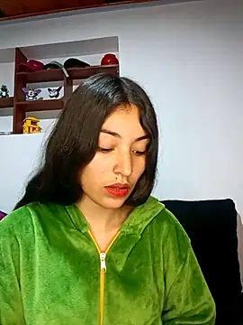 Snapshot of hotwife26 chatting on February 18, 2026, 5:49 am hotwife26 online show from February 18, 2026, 5:49 am