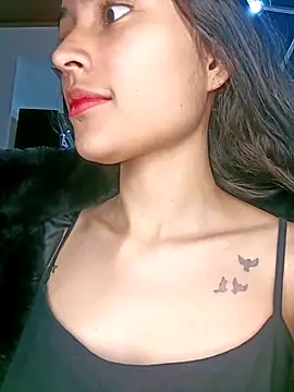 Snapshot of hotwife26 chatting on February 5, 2026, 10:00 am hotwife26 online show from February 5, 2026, 10:00 am