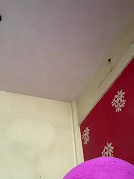 crazy111girl online show from April 5, 2026, 10:00 am