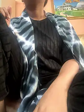 crazy111girl online show from January 7, 2026, 8:41 am