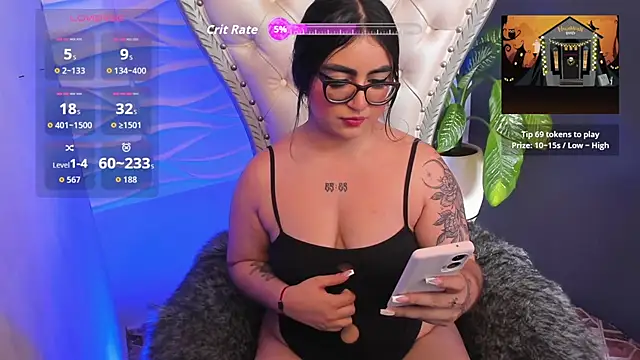 April  foxx online show from October 19, 2025, 3:59 pm