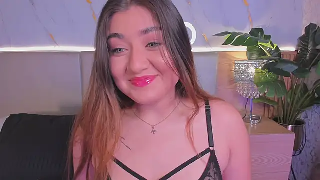 Snapshot of ChloeeMonroee chatting on October 9, 2025, 11:55 am ChloeeMonroee online show from October 9, 2025, 11:55 am