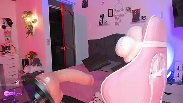 Snapshot of Fia__ chatting on February 19, 2026, 1:13 am Fia online show from February 19, 2026, 1:13 am