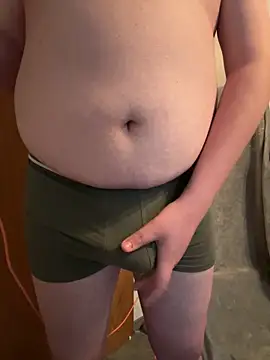 f3l1xxx69 online show from June 17, 2026, 4:28 pm