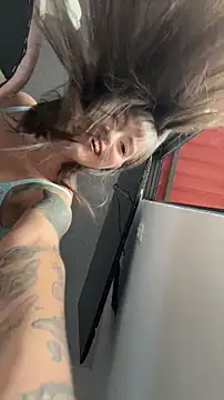 alysa g  online show from November 22, 2025, 10:19 pm