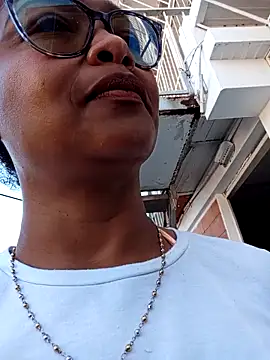 BiiancaEstradaa online show from March 15, 2026, 12:34 pm