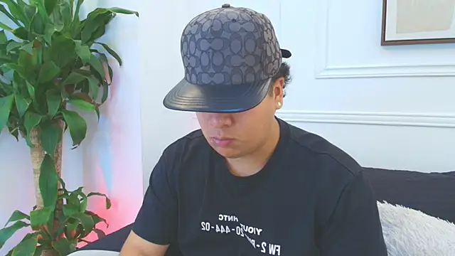 Snapshot of Naim_Bennetsex chatting on January 6, 2026, 6:23 pm Naim Bennetsex online show from January 6, 2026, 6:23 pm