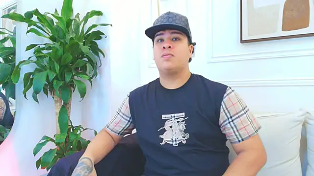 Snapshot of Naim_Bennetsex chatting on January 5, 2026, 6:22 pm Naim Bennetsex online show from January 5, 2026, 6:22 pm