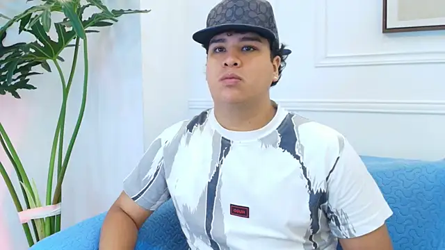 Snapshot of Naim_Bennetsex chatting on December 18, 2025, 6:23 pm Naim Bennetsex online show from December 18, 2025, 6:23 pm