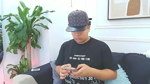 Snapshot of Naim_Bennetsex chatting on October 20, 2025, 8:42 pm Naim Bennetsex online show from October 20, 2025, 8:42 pm