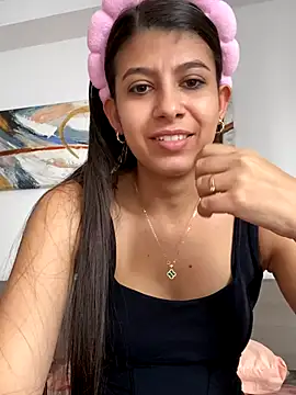 Lenapink19 online show from October 17, 2025, 8:10 pm