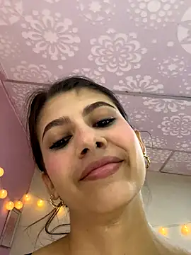 Lenapink19 online show from November 17, 2025, 10:14 pm