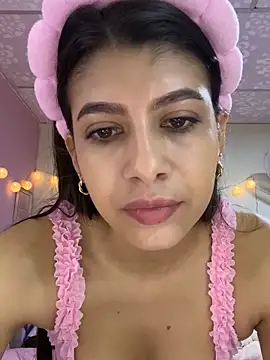 Lenapink19 online show from November 9, 2025, 3:16 pm