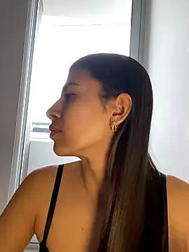 Lenapink19 online show from November 1, 2025, 9:08 pm