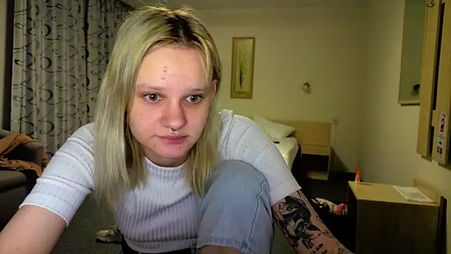Snapshot of Elieiza_xo chatting on May 27, 2026, 6:59 pm Elieiza xo online show from May 27, 2026, 6:59 pm