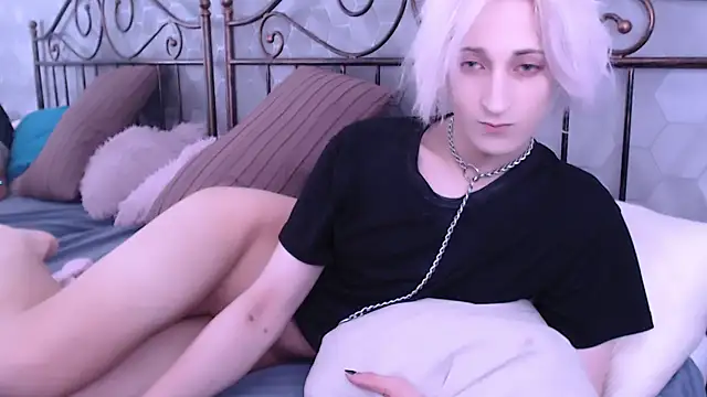 whitenyx online show from November 28, 2025, 4:12 am