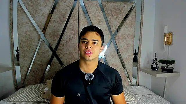 Snapshot of jayd_muscle chatting on October 24, 2025, 6:45 am jayd muscle online show from October 24, 2025, 6:45 am