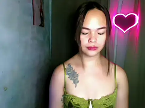 sweetsassyxx online show from April 16, 2026, 6:36 am