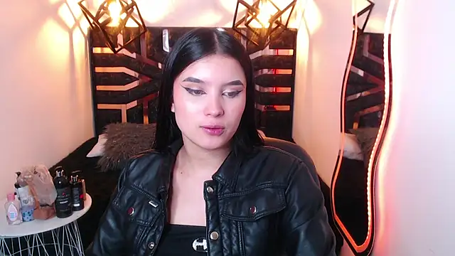 Natalie loffreda online show from April 3, 2026, 8:15 pm