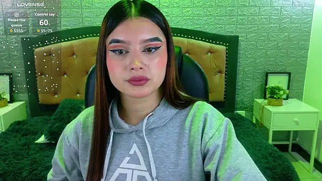 Natalie loffreda online show from November 24, 2025, 3:28 am