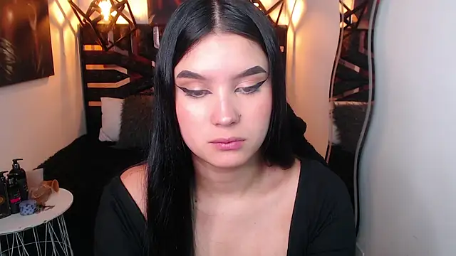 Natalie loffreda online show from April 9, 2026, 7:53 pm