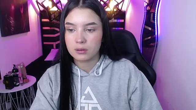 Snapshot of Natalie_loffreda chatting on April 30, 2026, 8:05 pm Natalie loffreda online show from April 30, 2026, 8:05 pm
