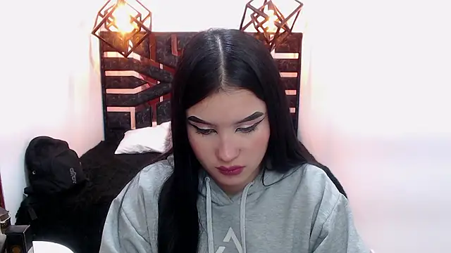 Natalie loffreda online show from March 10, 2026, 8:13 pm