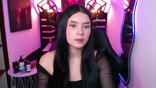 Snapshot of Natalie_loffreda chatting on May 5, 2026, 8:23 pm Natalie loffreda online show from May 5, 2026, 8:23 pm