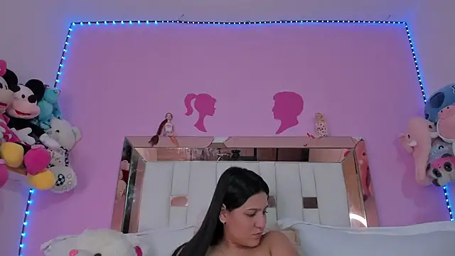 Snapshot of Emmy_Rivas chatting on October 5, 2025, 12:34 am Emmy Rivas online show from October 5, 2025, 12:34 am
