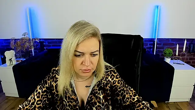 Anna Snows online show from September 10, 2025, 6:40 pm