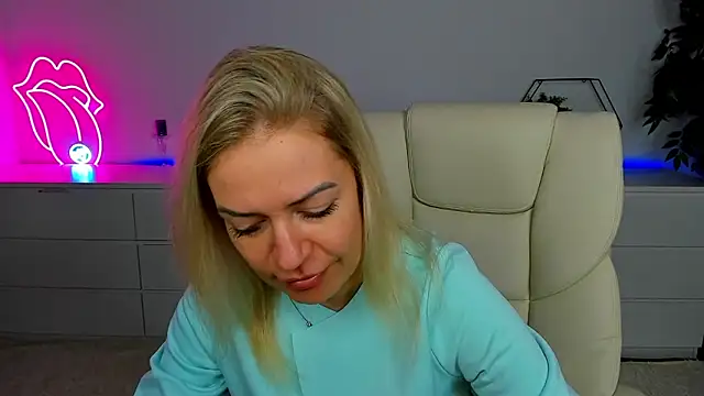 Anna Snows online show from September 20, 2025, 6:35 pm