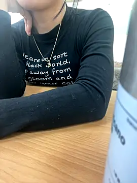 -NhaKy22 online show from November 12, 2025, 2:15 am