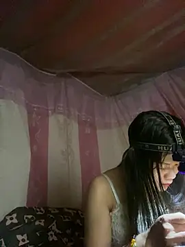 Snapshot of PhanHaa chatting on February 21, 2026, 2:13 am PhanHaa online show from February 21, 2026, 2:13 am