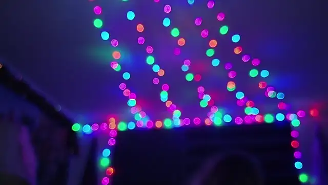 HotRedYeag online show from October 25, 2025, 7:07 am