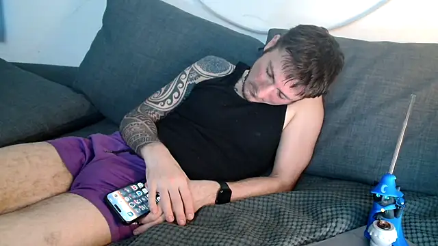 th1  online show from April 4, 2026, 3:29 pm