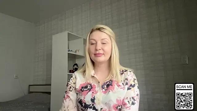 Blondie xoxoxo online show from February 13, 2026, 1:22 pm