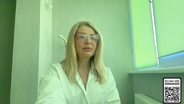 Snapshot of Blondie_xoxoxo chatting on July 19, 2026, 7:28 am Blondie xoxoxo online show from July 19, 2026, 7:28 am