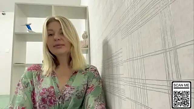 Blondie xoxoxo online show from October 16, 2025, 6:10 am