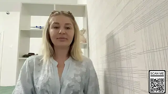 Blondie xoxoxo online show from November 18, 2025, 12:41 pm