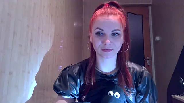 Kisa26311 online show from April 8, 2026, 10:39 am