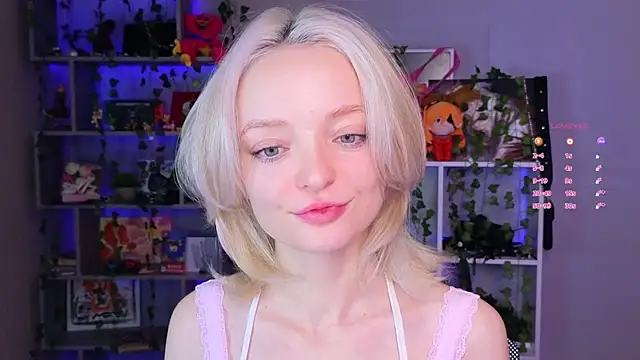 ShizukaBlanche online show from October 7, 2025, 3:07 am