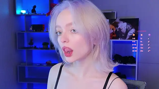 ShizukaBlanche online show from September 18, 2025, 3:53 am